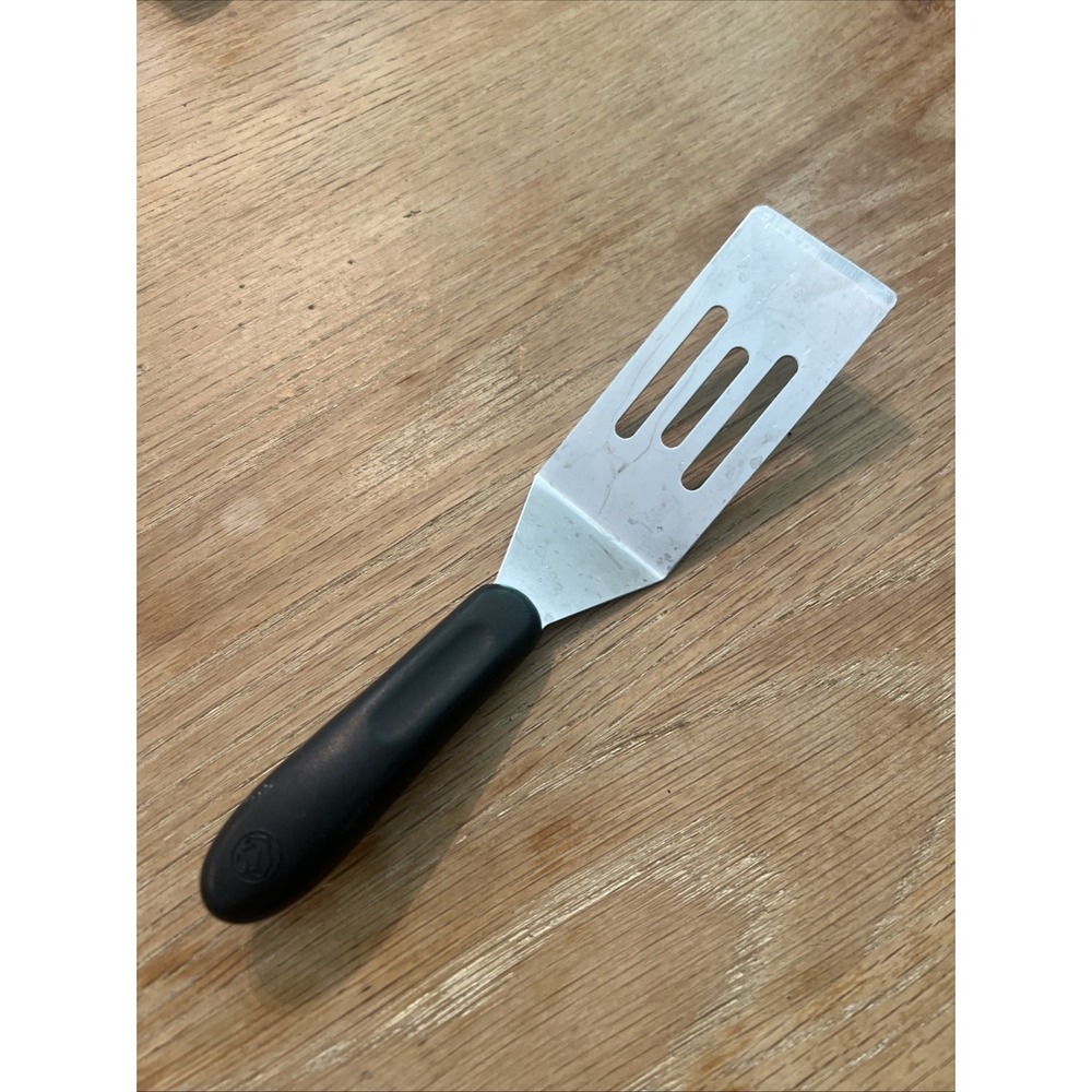 The Pampered Chef Stainless Steel Slotted Mini Brownie Cookie Spatula #2622